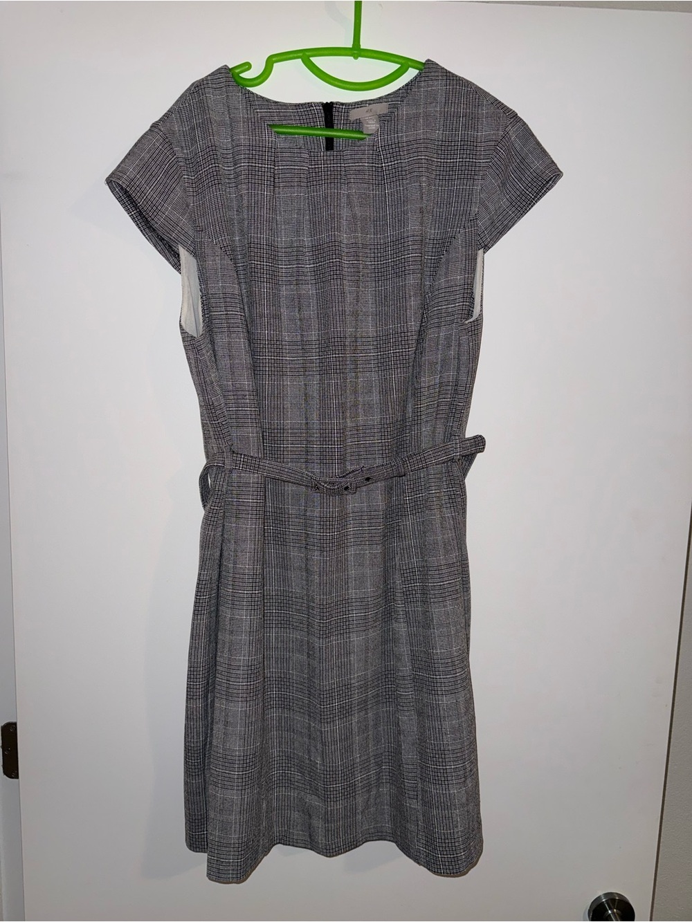 H&M Gray Plaid Belted Midi Dress with Cap Sleeves